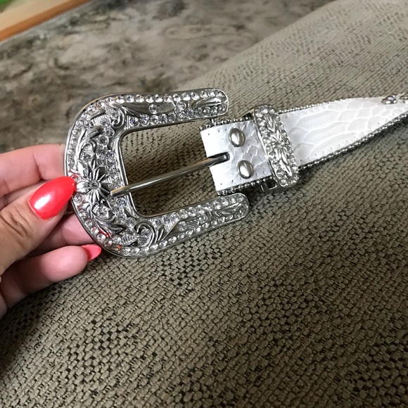 ❤️ GORGEOUS LEATHER  rhinestone belt - Picture 6 of 8